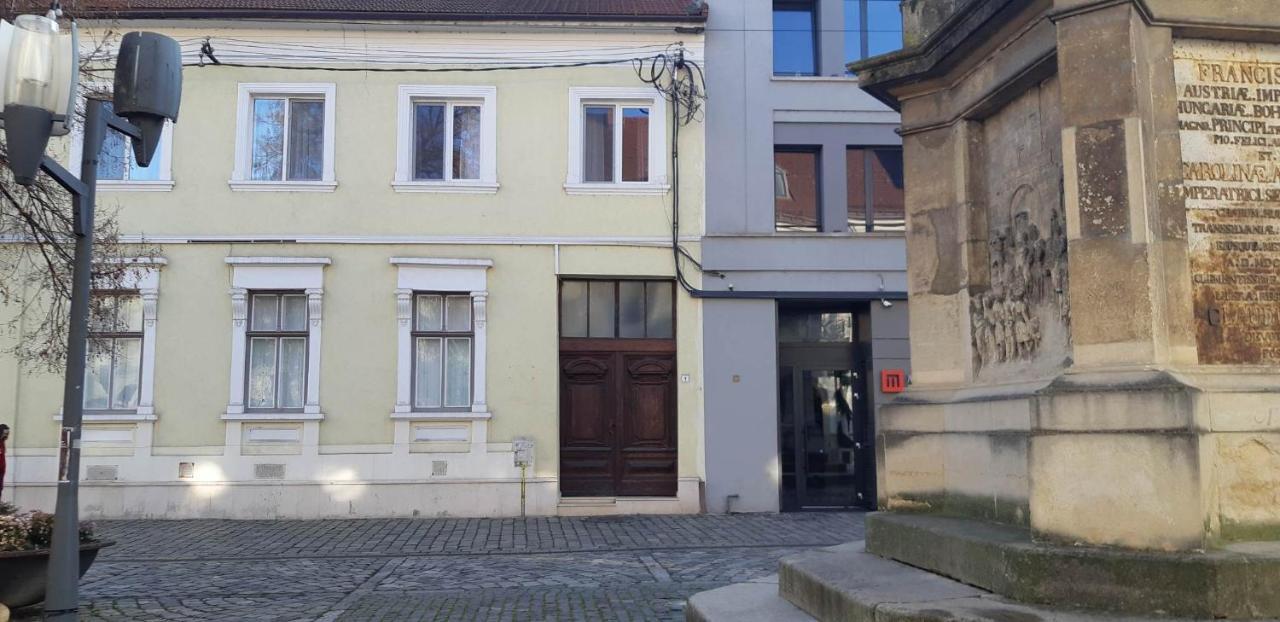 Piata Muzeului 1 Apartment Cluj-Napoca Luaran gambar